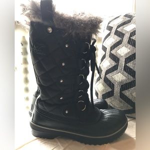 Sorel Tofino ll Faux Fur Waterproof Boot NWOT